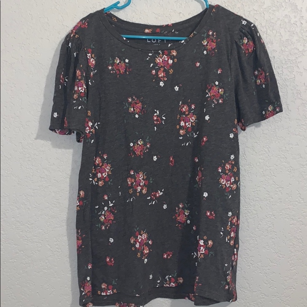 grey flower shirt